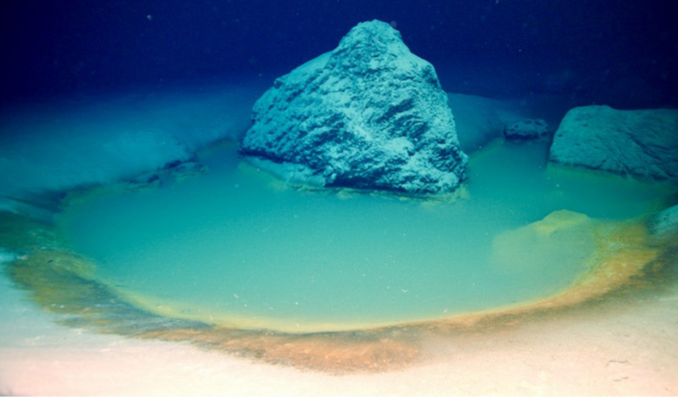 Salzsee unter dem Roten Meer 