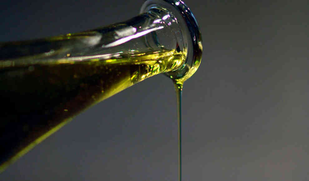 Ölziehen hilft gegen Bakterien und Zahnfleischentzündungen