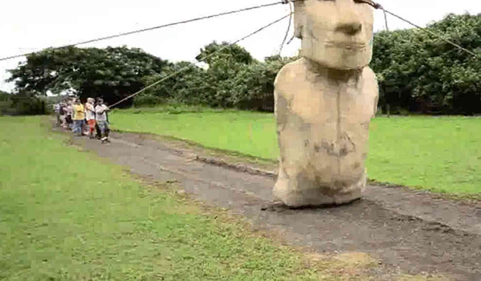 So wurden die Moai-Statuen auf der Osterinsel transportiert