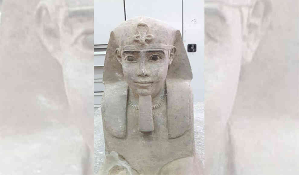 Sphinx aus Sandstein