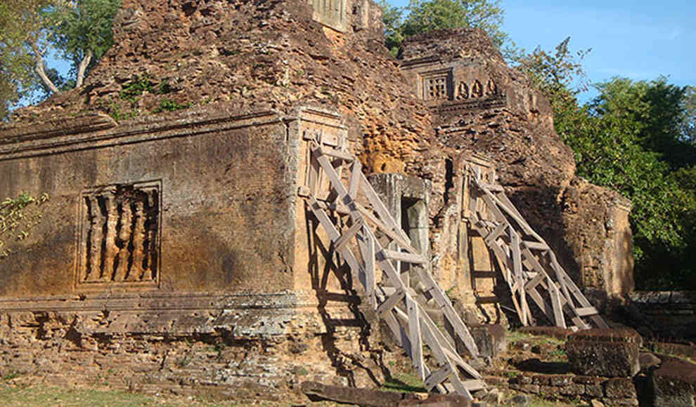Zerfall der Gebäude um Angkor Wat