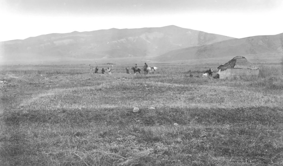 Tschu-Tal am Fuße des Tian Shan-Gebirges in Kirgisistan