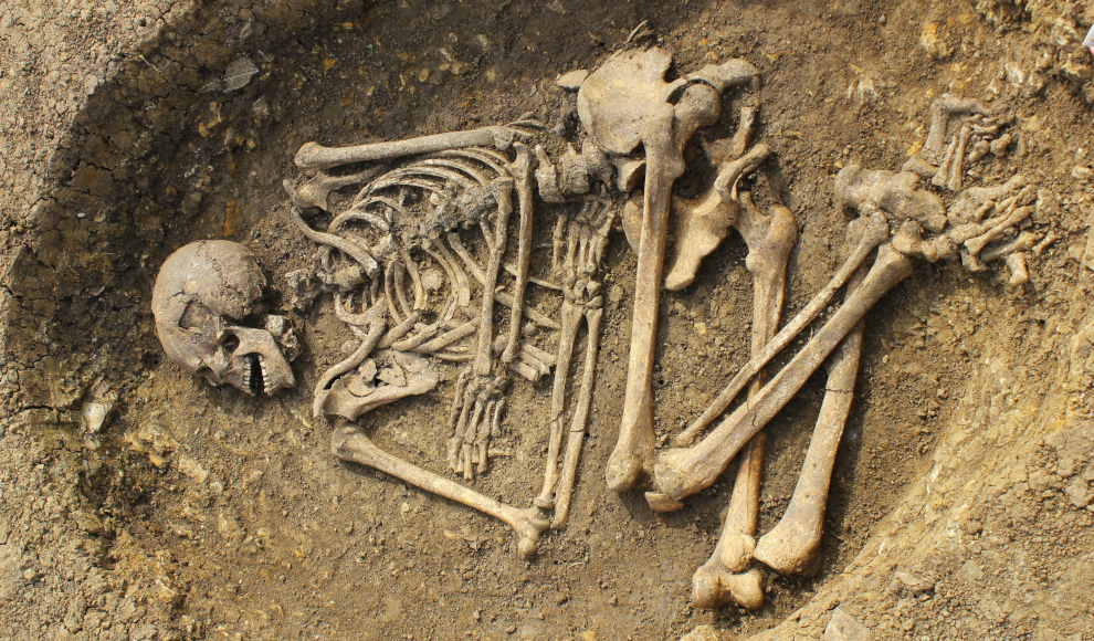 Skelett eines Nicht-binäre Menschen aus der Bronzezeit 