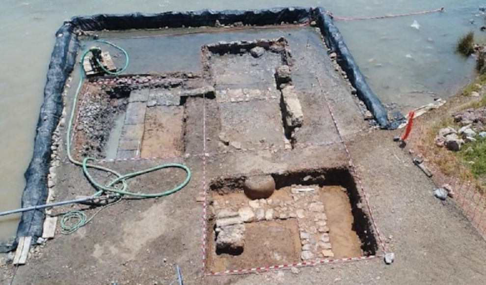 Reste der versunkenen Stadt Salamis 