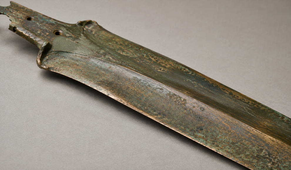 Schwert aus einem See ist nach über 3000 Jahren noch scharf