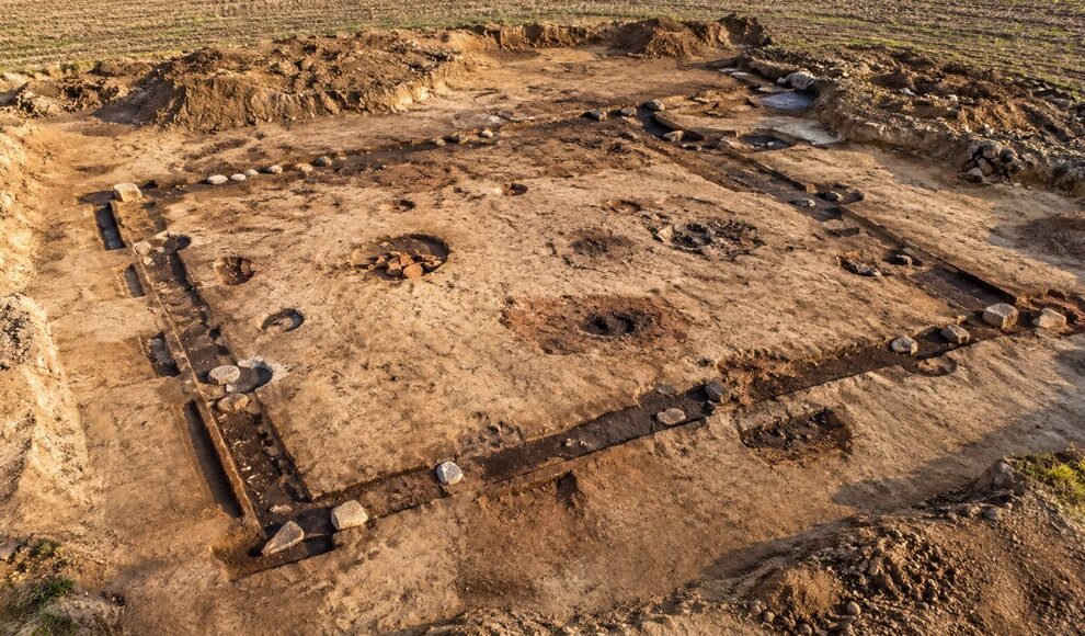 Unter einem Acker in Brandenburg liegt ein rätselhafter 11-Meter-Bau