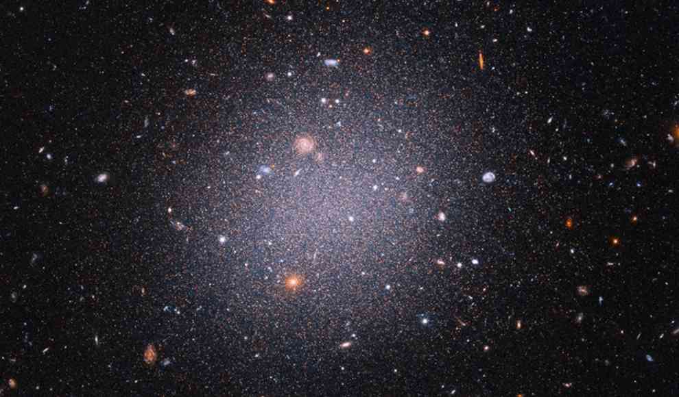 Galaxie NGC 1052-DF2