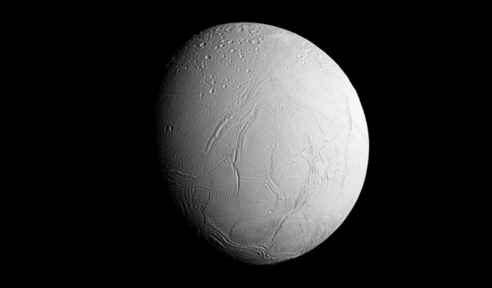 Saturnmond Enceladus könnte unter der Oberfläche Leben beheimaten