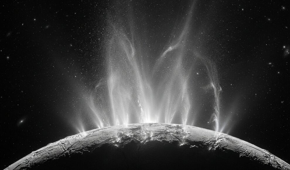 Eisfontänen vom Saturnmond Enceladus könnten Lebensspuren enthalten