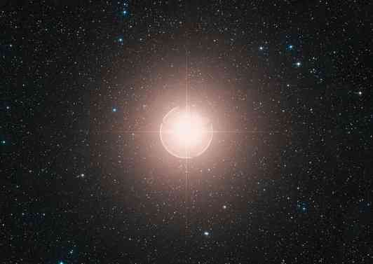 Wird Beteigeuze schon bald zur Supernova?