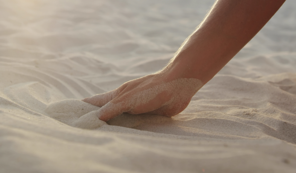 Mensch nutzt Fernfühlfähigkeit