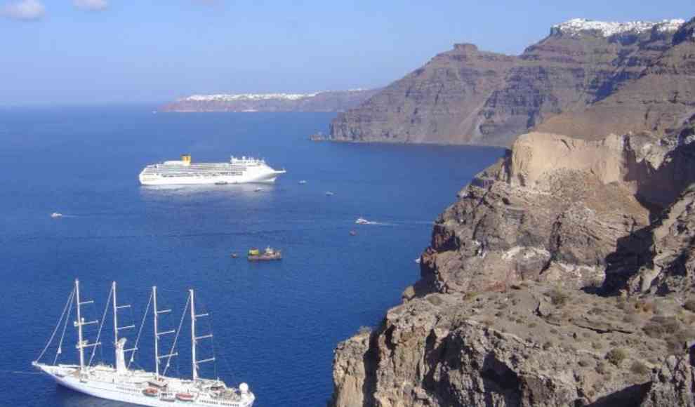 Meerwasser hält Santorin-Vulkan im Zaum