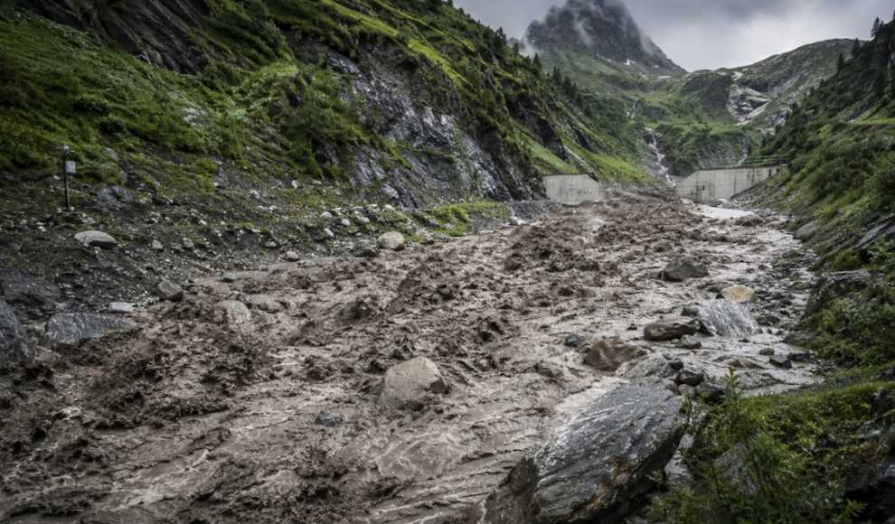 Murgangwellen im Illgraben wachsen über zwei Kilometer
