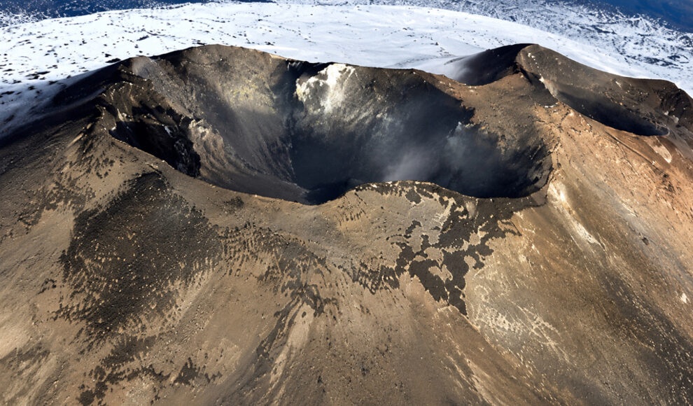 Ätnas Krater verändern in 160 Jahren die Form des Gipfels