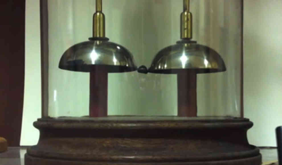 Trockenzellen-Batterie lässt Oxford Electric Bell seit 175 Jahren klingeln