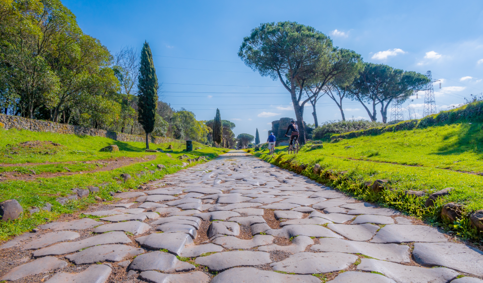 Ruine der wichtigsten Römerstraße in Italien