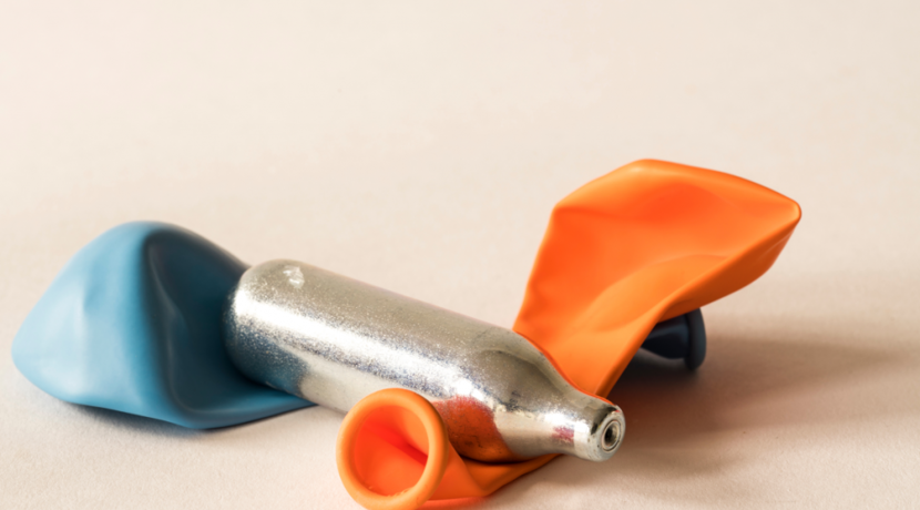 Lachgas-f-hrt-bei-vielen-Menschen-zu-starken-Nervensch-den