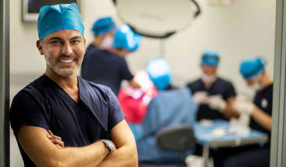Experte für Haartransplantationen Dr. Serkan Aygin