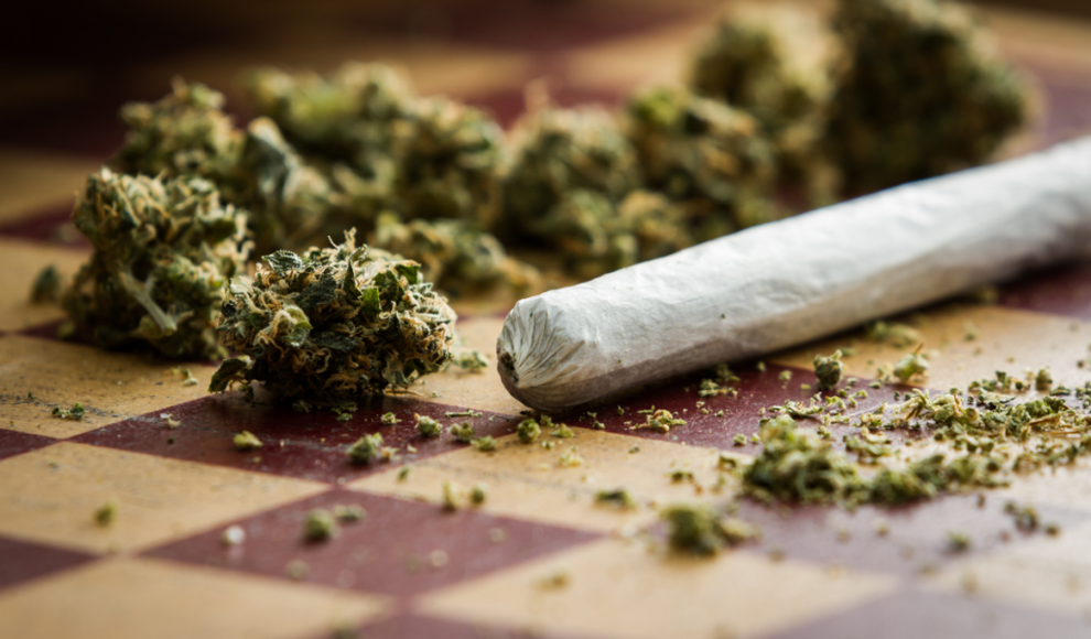 Cannabiszigarette eines Jugendlichen