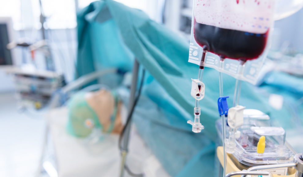 Mensch erhält künstlich produziertes Blut