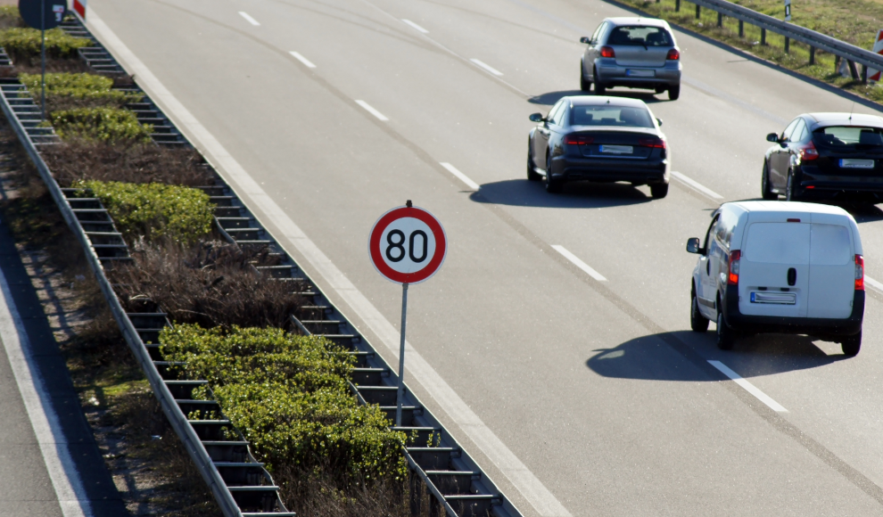 Geschwindigkeitsbegrenzung auf einer deutschen Autobahn