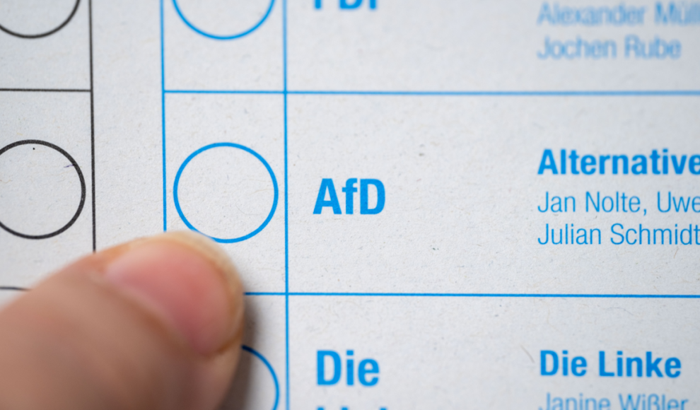 Beruflicher Abstieg führt zu Wahl von rechten Parteien