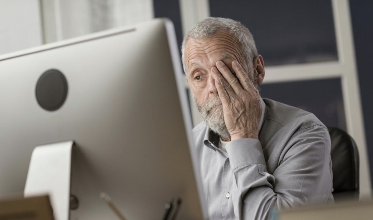 Computerangst Ältere Menschen sind im Umgang mit Computern oft überfordert