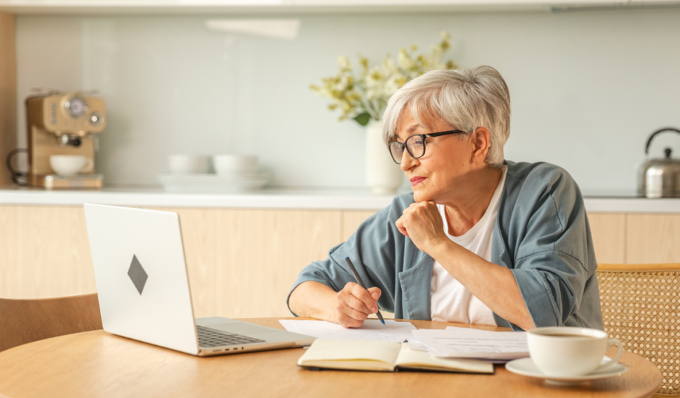 Seniorin verbreitet Verschwörungstheorien 