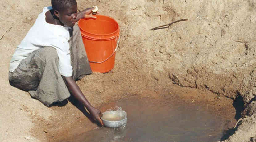 Auf der Welt wird das trinkbare Wasser knapp