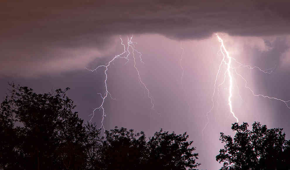 Rekord-Spannung Gewitter