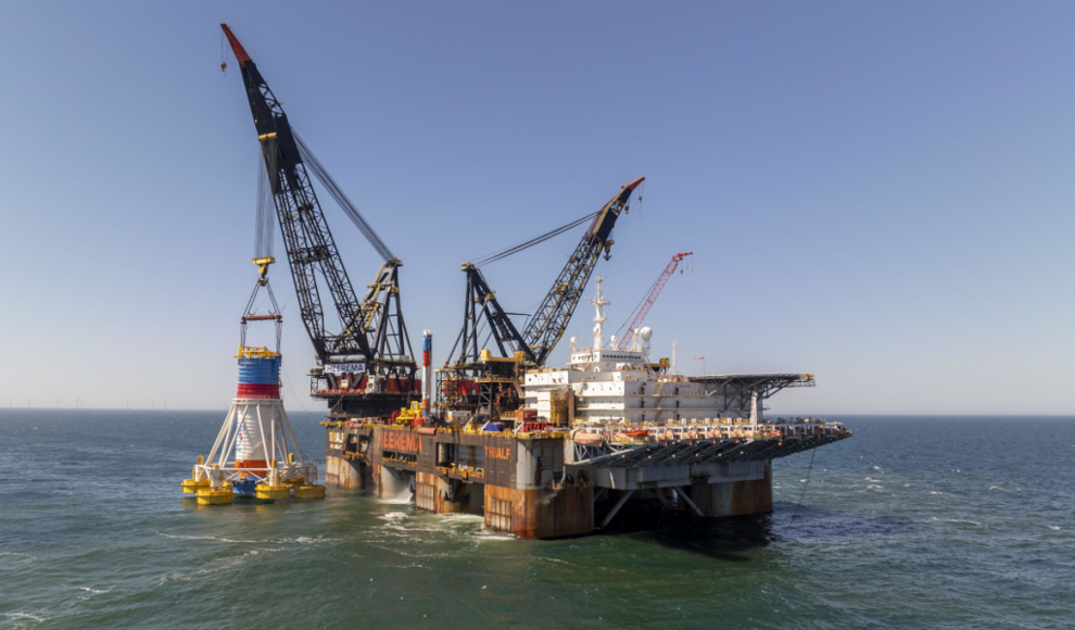 Bau des Windparks „He Dreiht“ in der Nordsee 