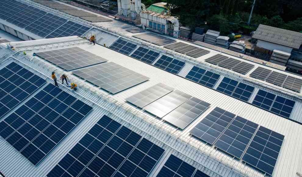 Solaranlage auf einer Lagerhalle